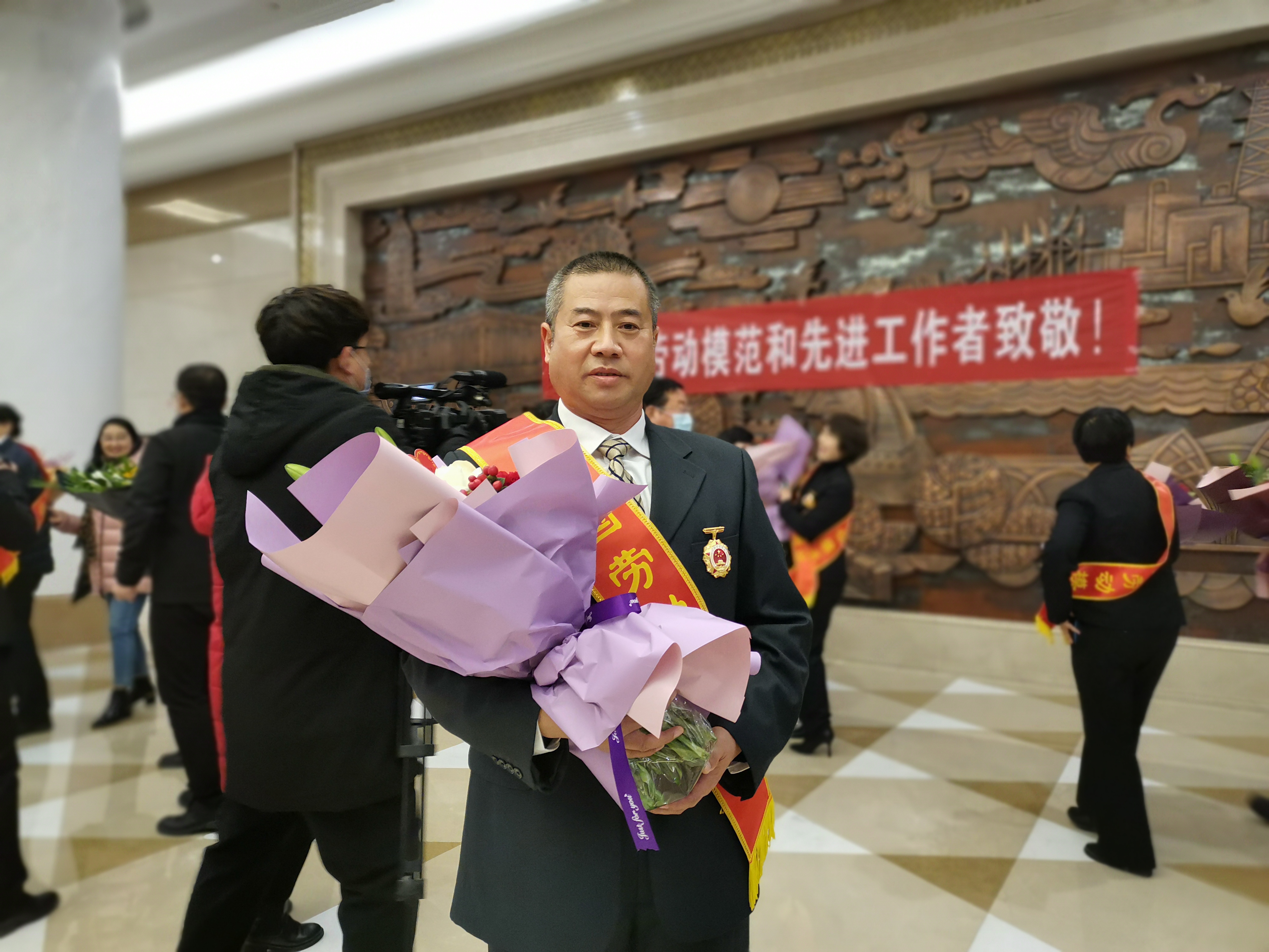 周建宇校友榮獲全國勞動模范稱號(圖1)